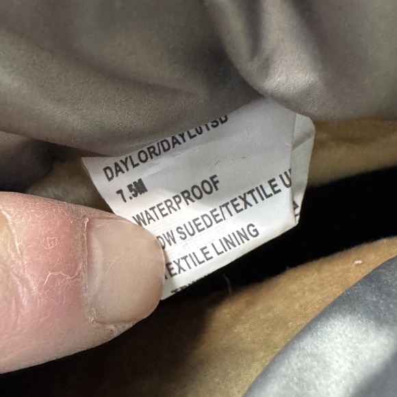 New Womens Blondo Daylor Gold Quilted Nylon Waterproof Casual Heel Boots Sz 7.5 - Picture 9 of 9